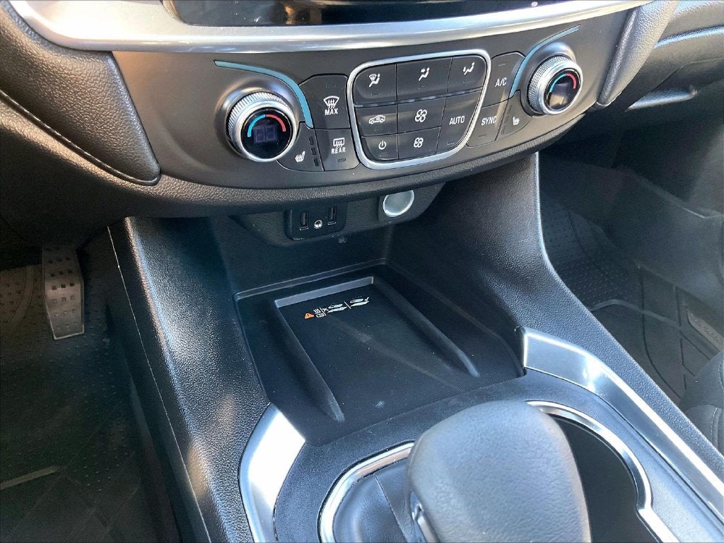2024 Chevrolet Traverse Limited LT Cloth