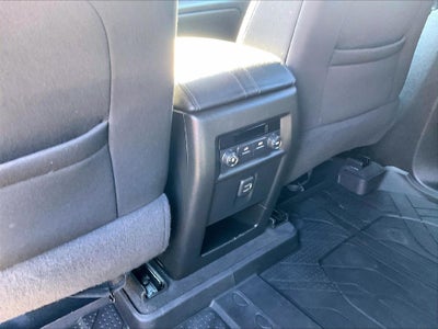 2024 Chevrolet Traverse Limited LT Cloth