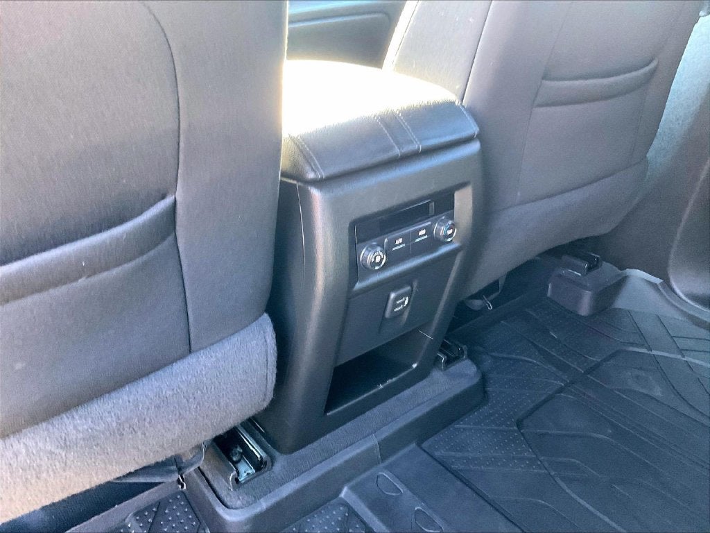 2024 Chevrolet Traverse Limited LT Cloth