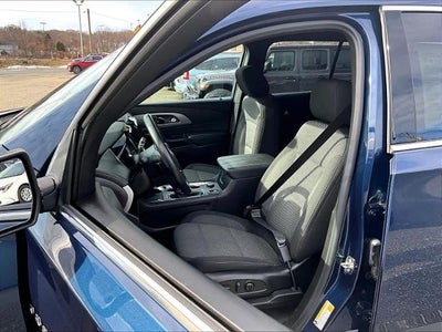 2022 Chevrolet Traverse LT Cloth