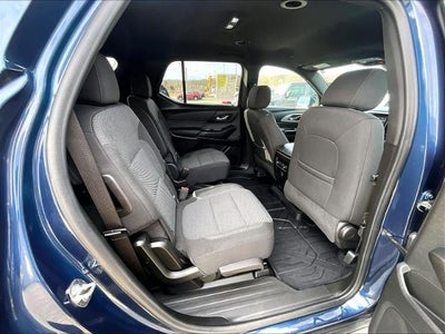 2022 Chevrolet Traverse LT Cloth