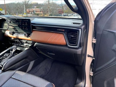 2023 GMC Canyon 4WD AT4