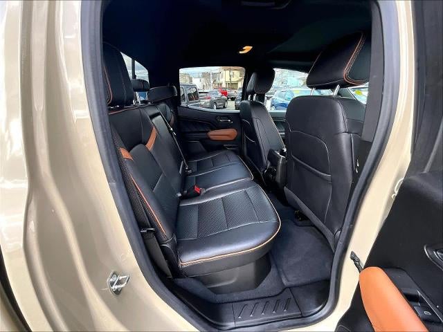 2023 GMC Canyon 4WD AT4