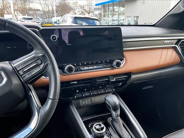 2023 GMC Canyon 4WD AT4