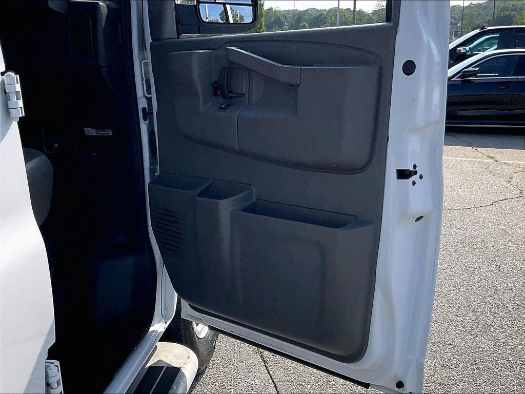 2025 GMC Savana 2500 Work Van