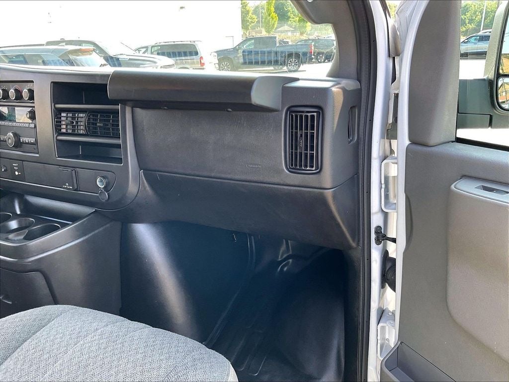 2025 GMC Savana 2500 Work Van
