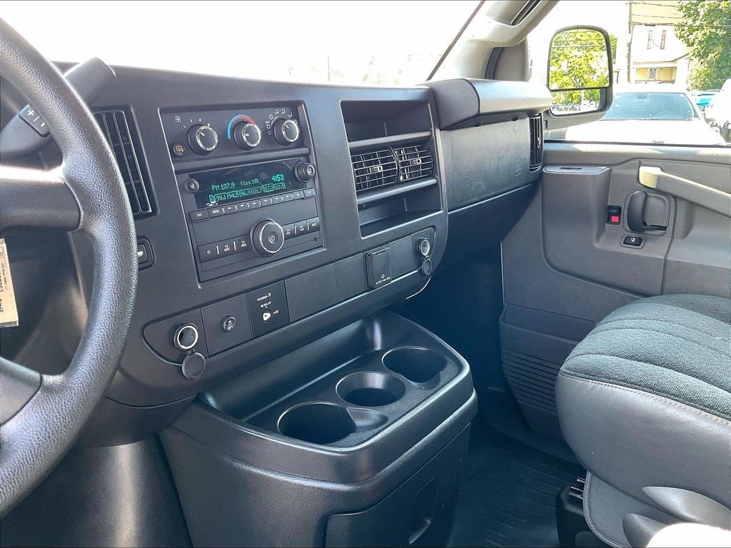 2025 GMC Savana 2500 Work Van