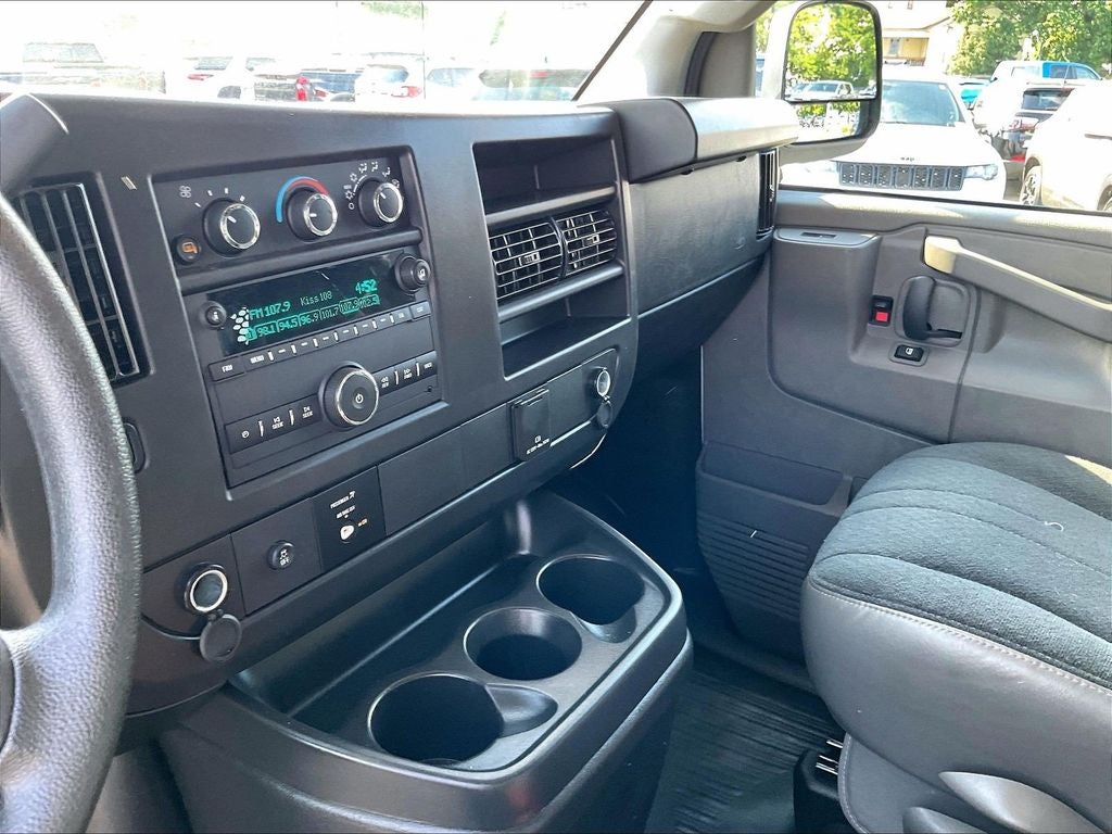 2025 GMC Savana 2500 Work Van