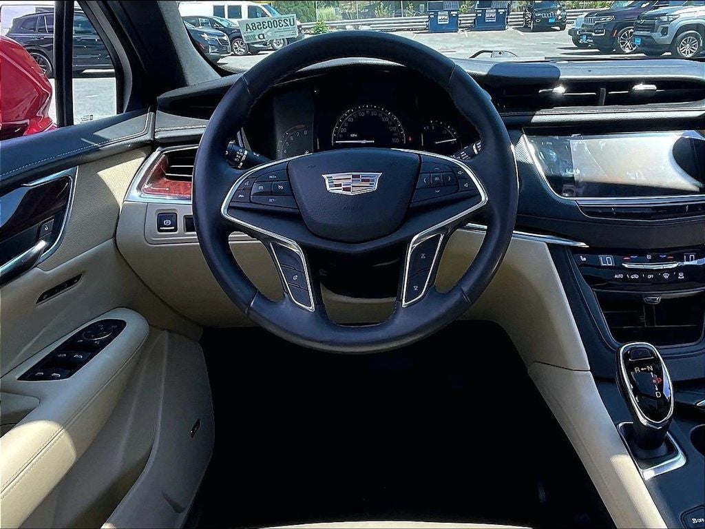 2017 Cadillac XT5 Luxury