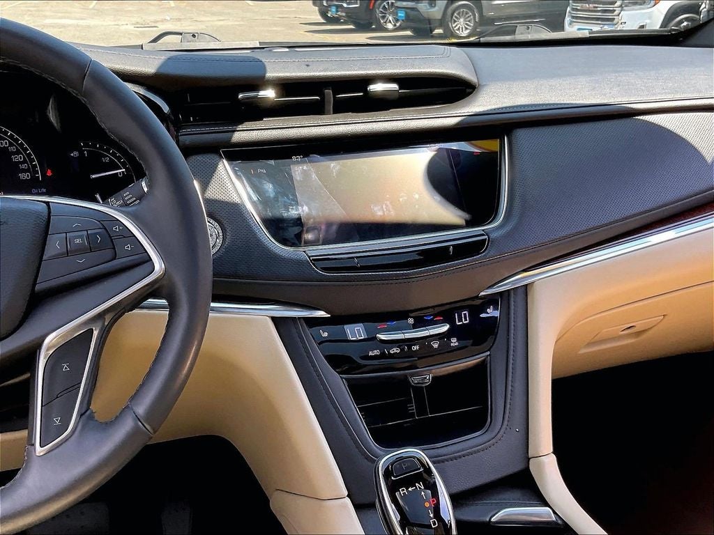 2017 Cadillac XT5 Luxury