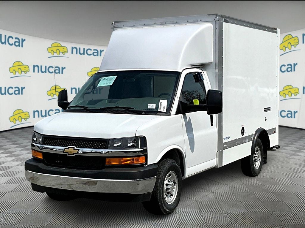 2025 Chevrolet Express 3500 Work Van Cutaway