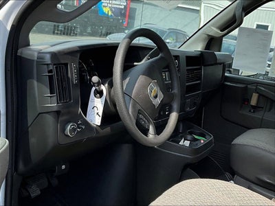 2025 Chevrolet Express 3500 Work Van Cutaway