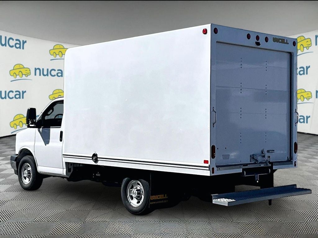 2025 Chevrolet Express 3500 Work Van Cutaway