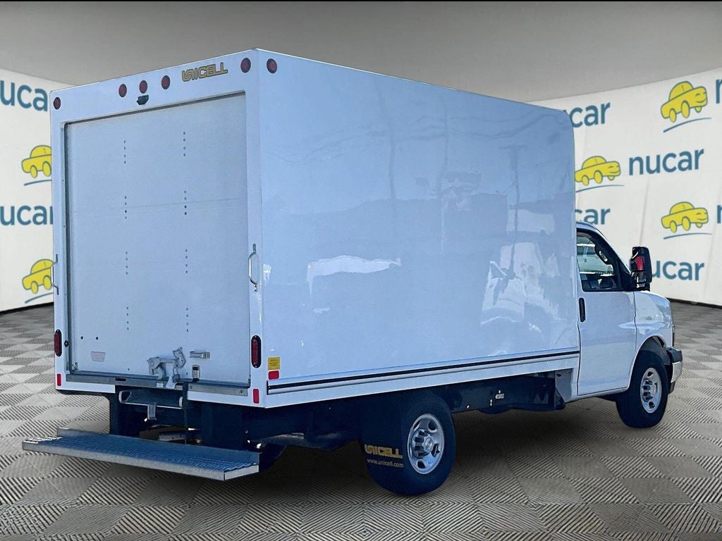 2025 Chevrolet Express 3500 Work Van Cutaway