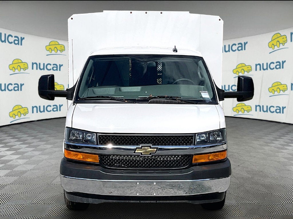 2025 Chevrolet Express 3500 Work Van Cutaway