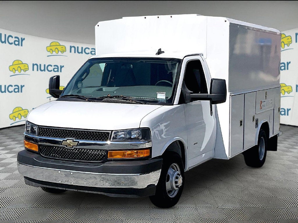 2025 Chevrolet Express 3500 Work Van Cutaway