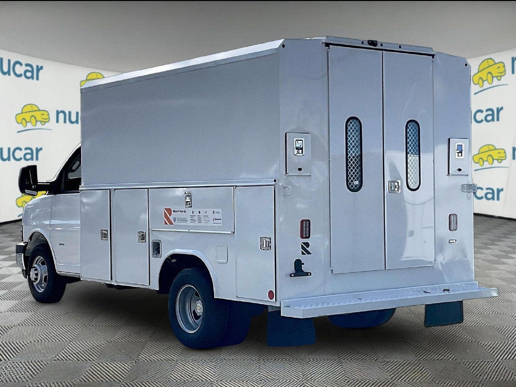 2025 Chevrolet Express 3500 Work Van Cutaway