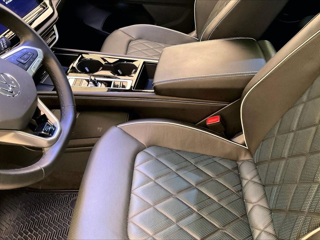 2024 Volkswagen Atlas Cross Sport 2.0T SEL Premium R-Line