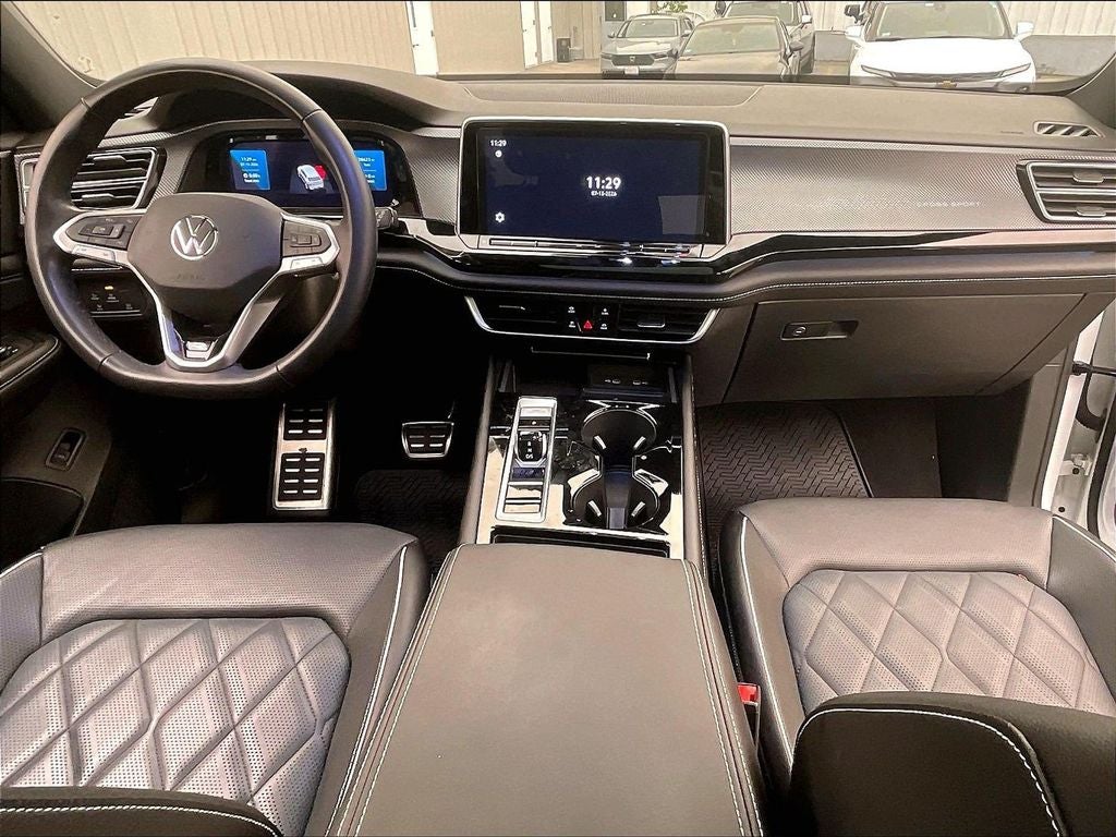 2024 Volkswagen Atlas Cross Sport 2.0T SEL Premium R-Line
