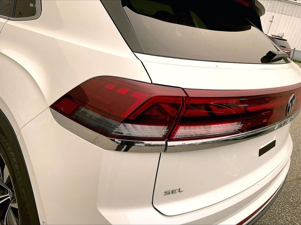 2024 Volkswagen Atlas Cross Sport 2.0T SEL Premium R-Line