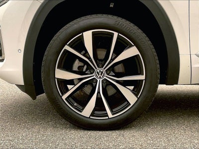 2024 Volkswagen Atlas Cross Sport 2.0T SEL Premium R-Line