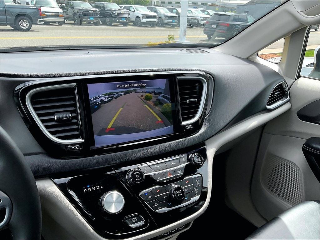 2023 Chrysler Pacifica Touring L