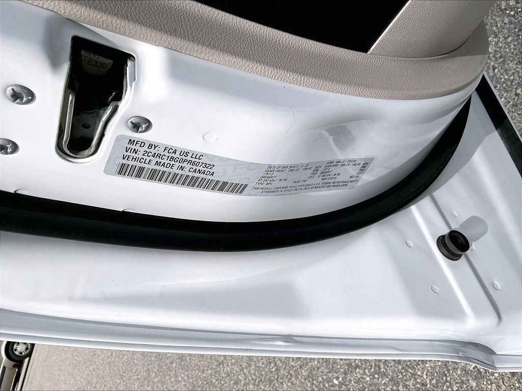 2023 Chrysler Pacifica Touring L