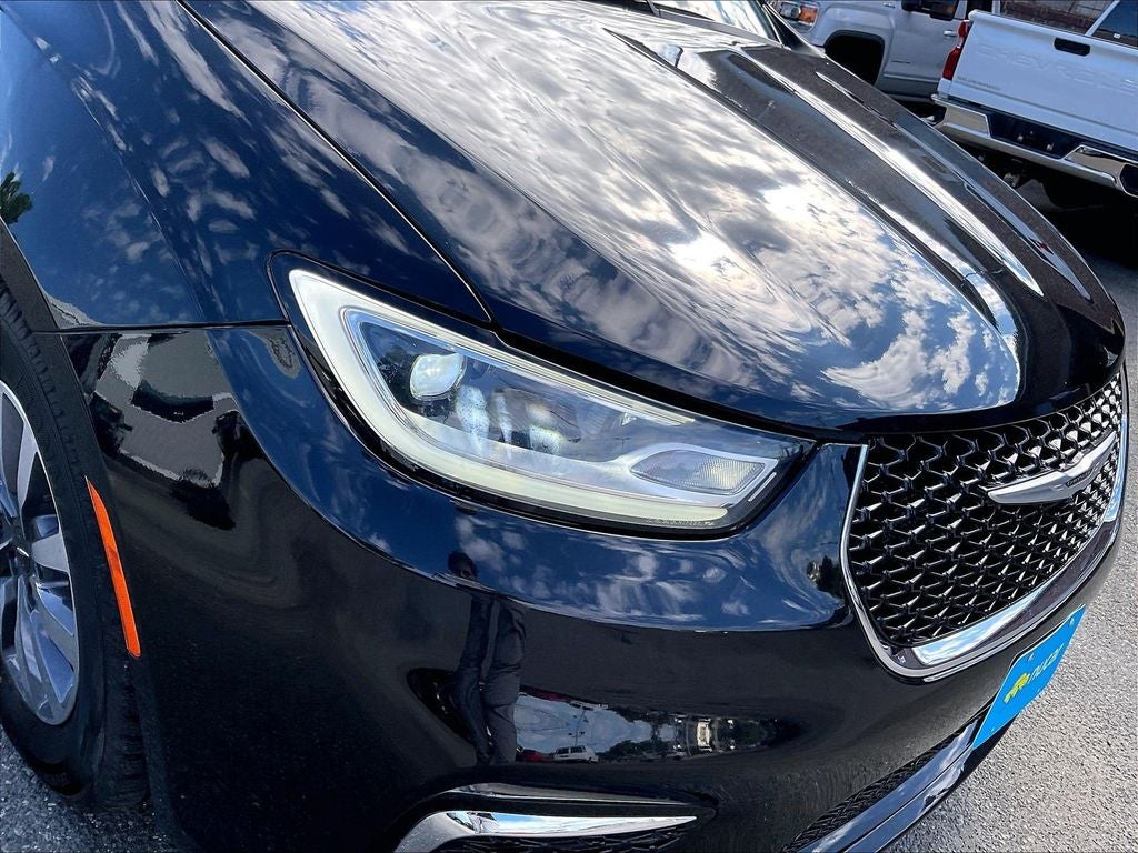 2023 Chrysler Pacifica Hybrid Touring L