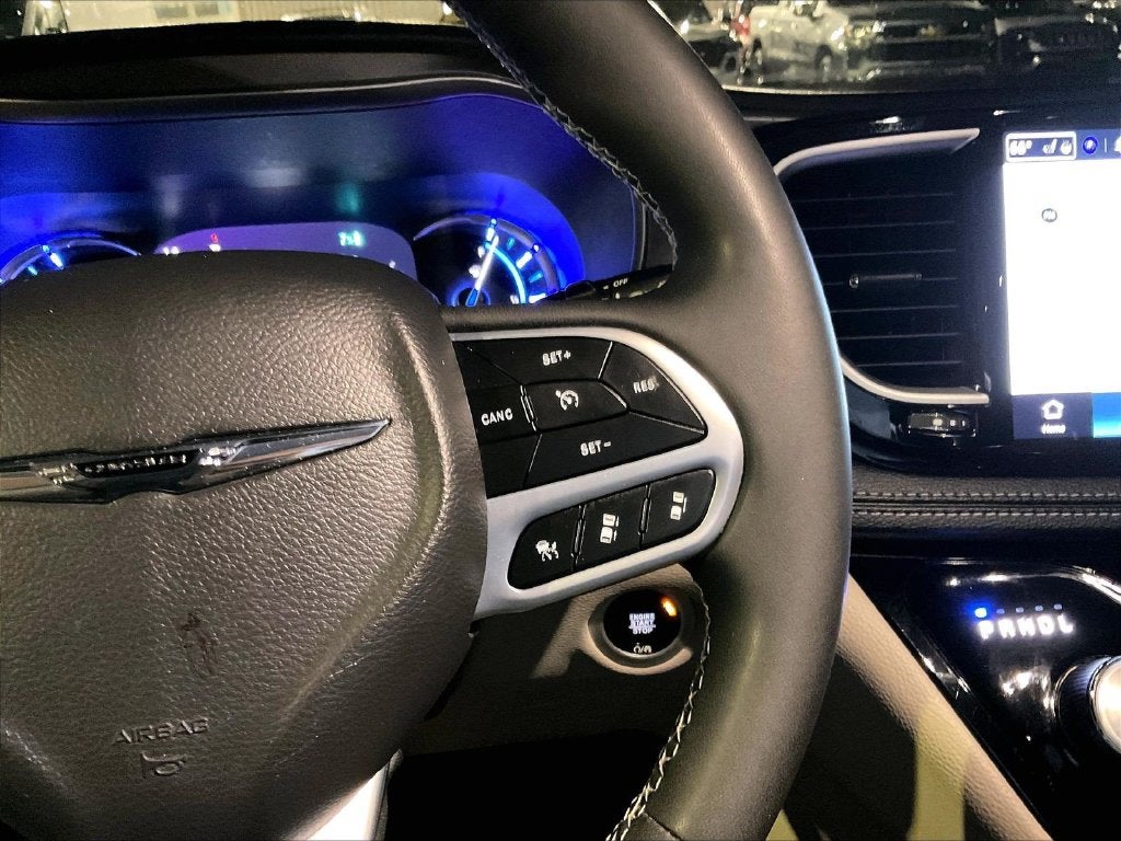 2023 Chrysler Pacifica Hybrid Touring L