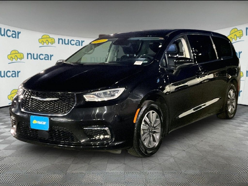 2023 Chrysler Pacifica Hybrid Touring L