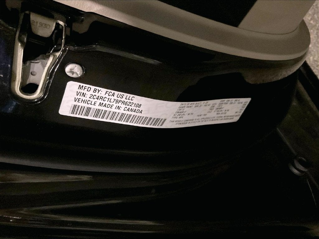 2023 Chrysler Pacifica Hybrid Touring L