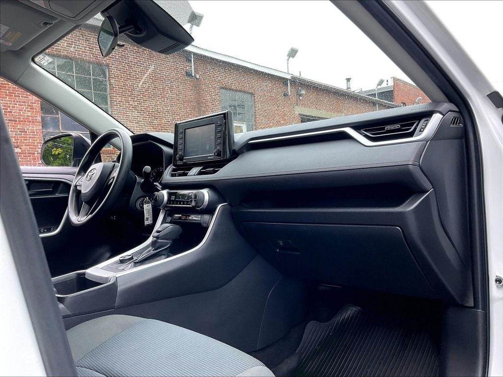 2022 Toyota RAV4 Hybrid LE