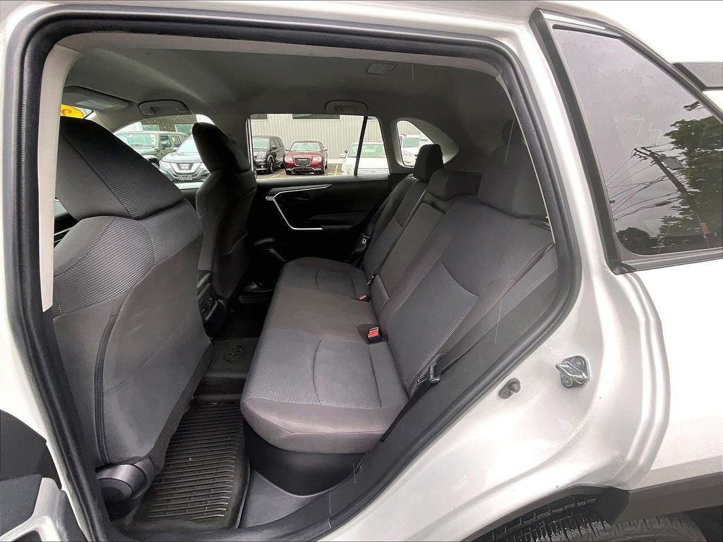 2022 Toyota RAV4 Hybrid LE