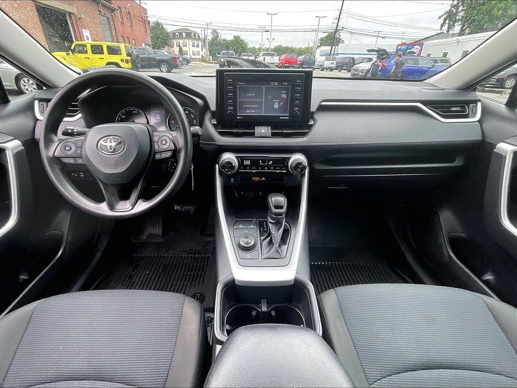 2022 Toyota RAV4 Hybrid LE