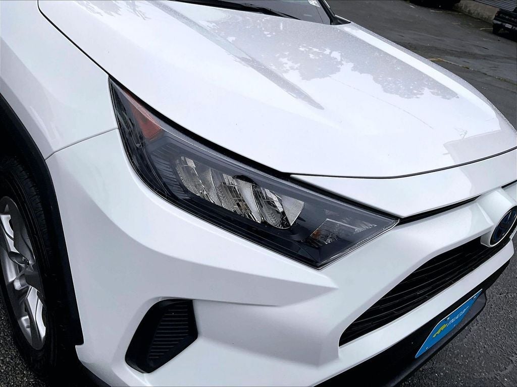 2022 Toyota RAV4 Hybrid LE