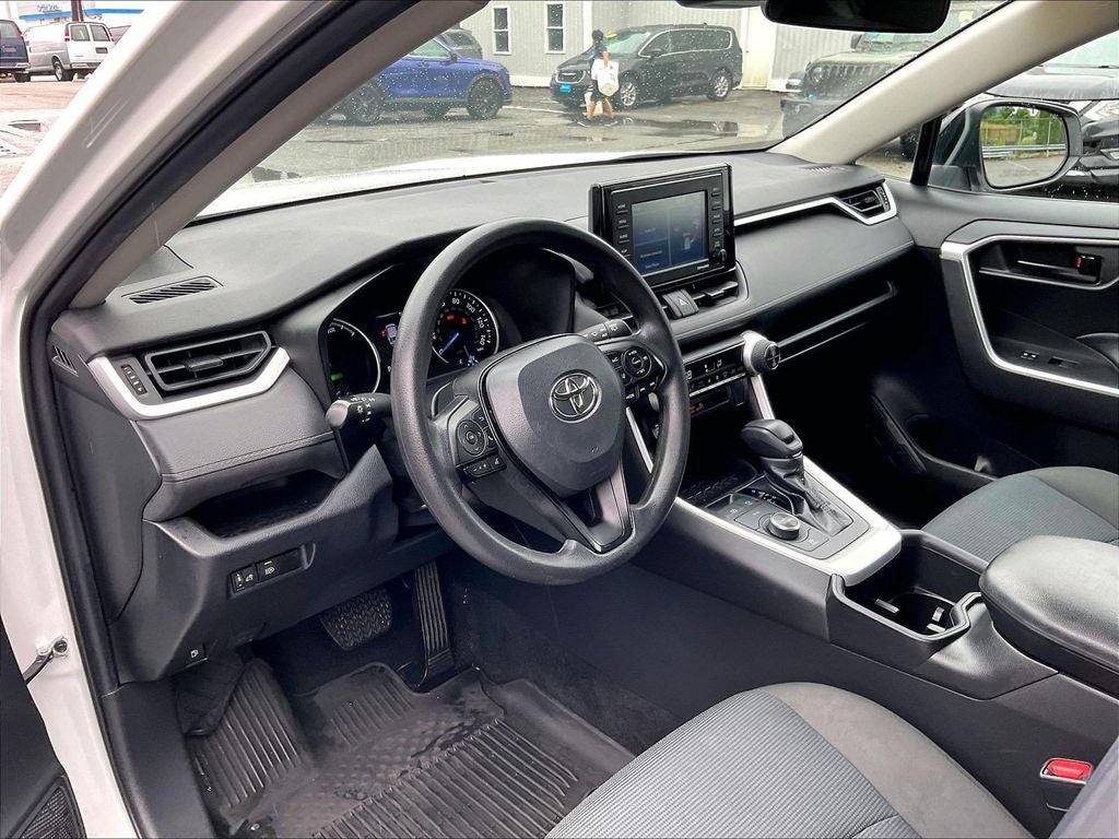 2022 Toyota RAV4 Hybrid LE