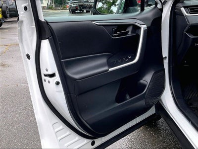 2022 Toyota RAV4 Hybrid LE