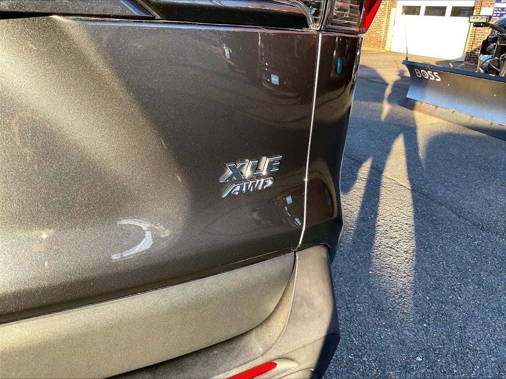 2022 Toyota RAV4 XLE