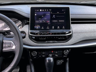 2023 Jeep Compass Latitude Lux