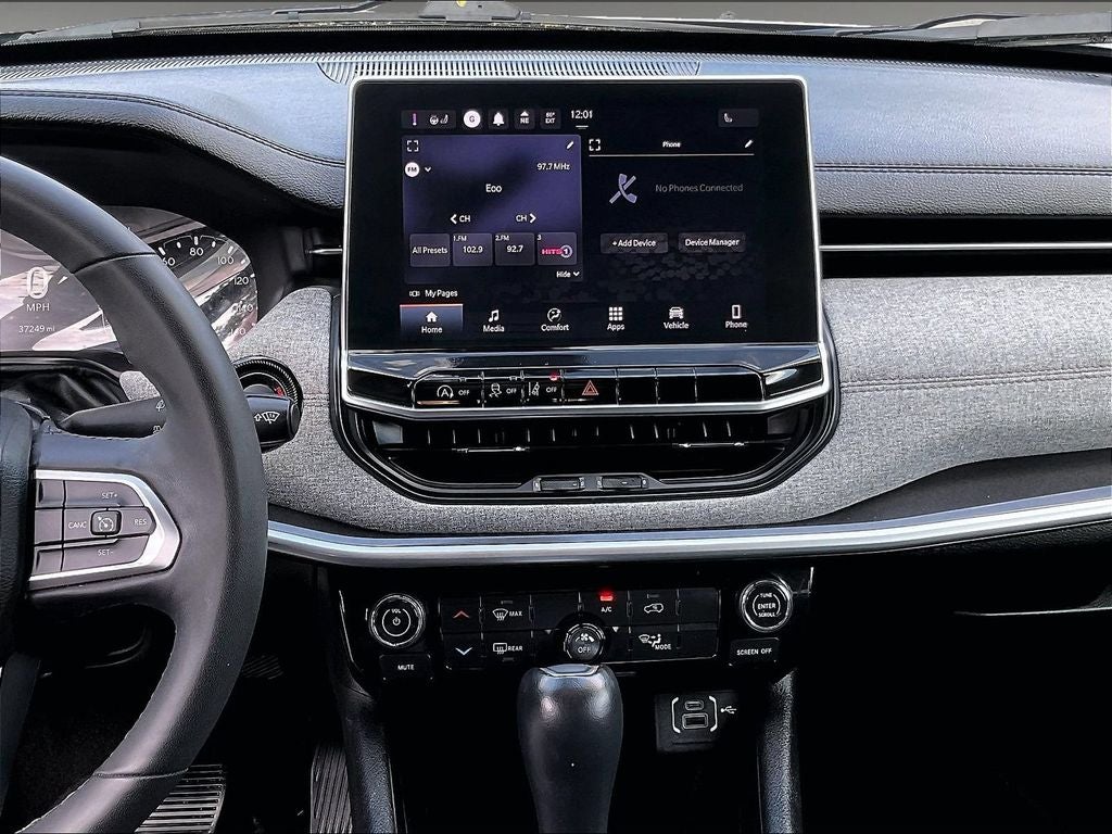 2023 Jeep Compass Latitude Lux