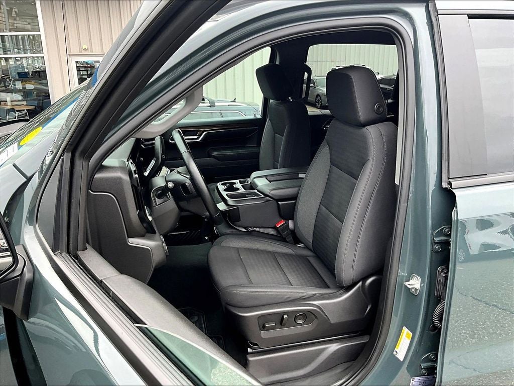 2025 Chevrolet Silverado 1500 LT LT1