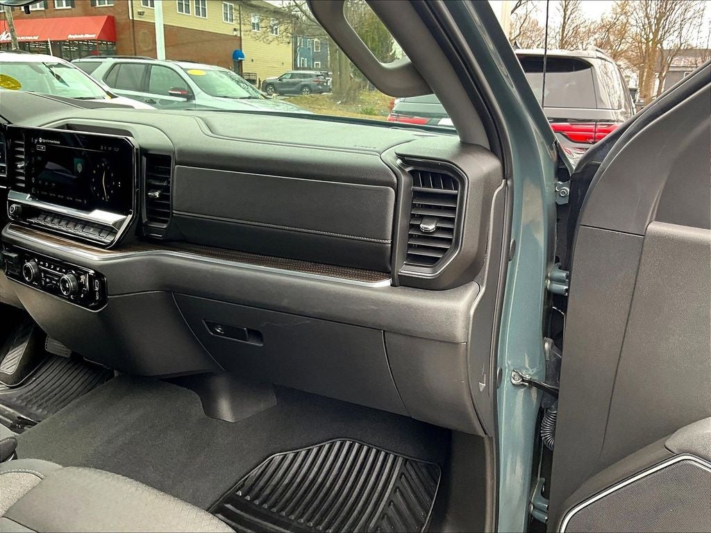 2025 Chevrolet Silverado 1500 LT LT1