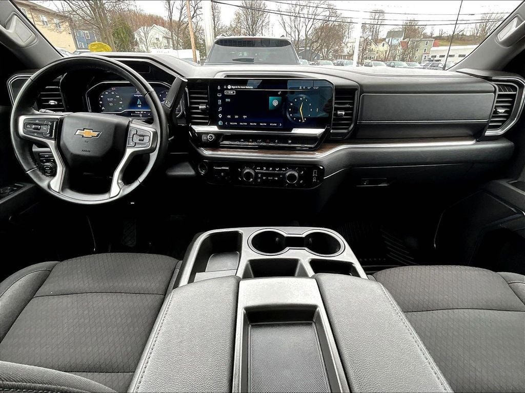 2025 Chevrolet Silverado 1500 LT LT1