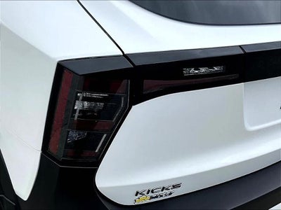 2025 Nissan Kicks SR