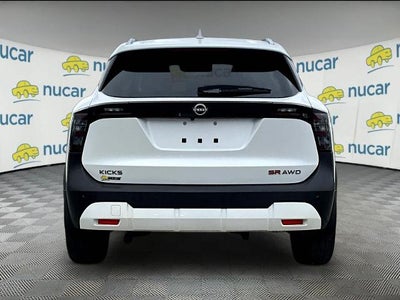 2025 Nissan Kicks SR