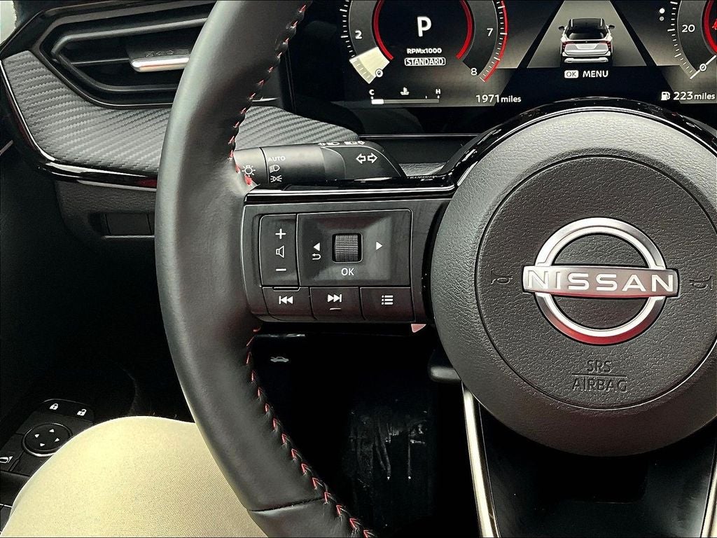 2025 Nissan Kicks SR