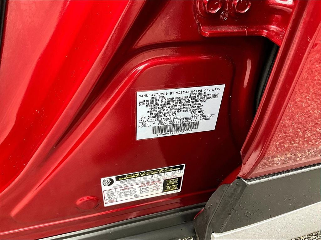 2025 Nissan Kicks SR