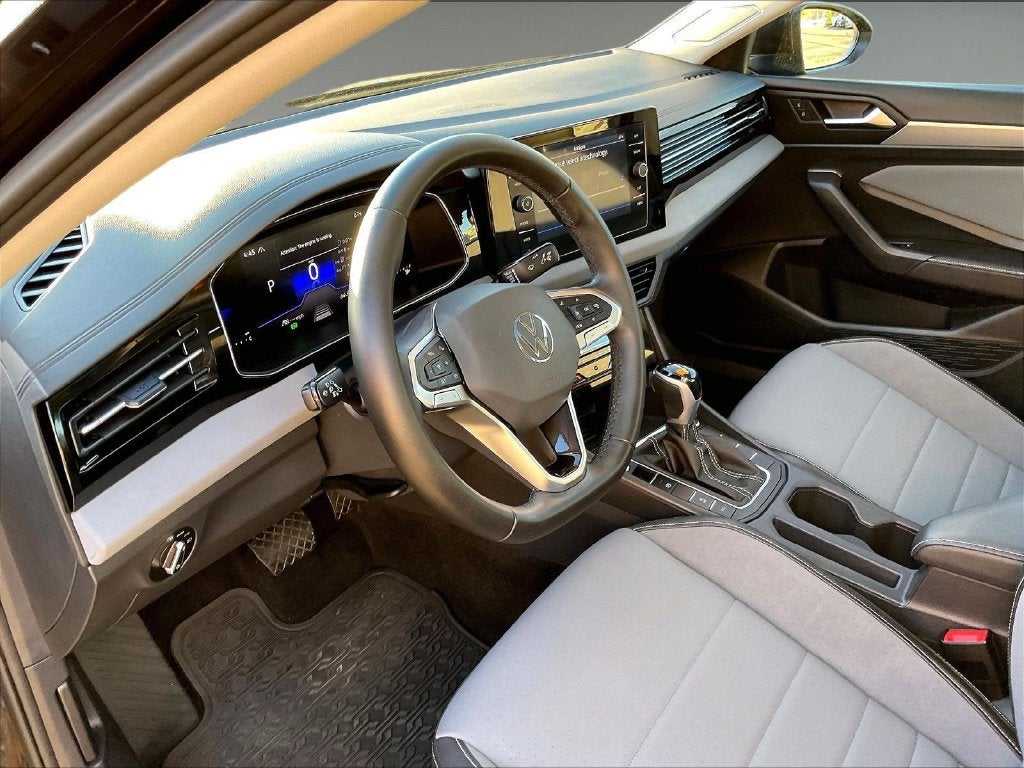 2025 Volkswagen Jetta 1.5T SE