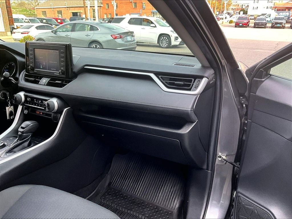 2021 Toyota RAV4 Hybrid LE