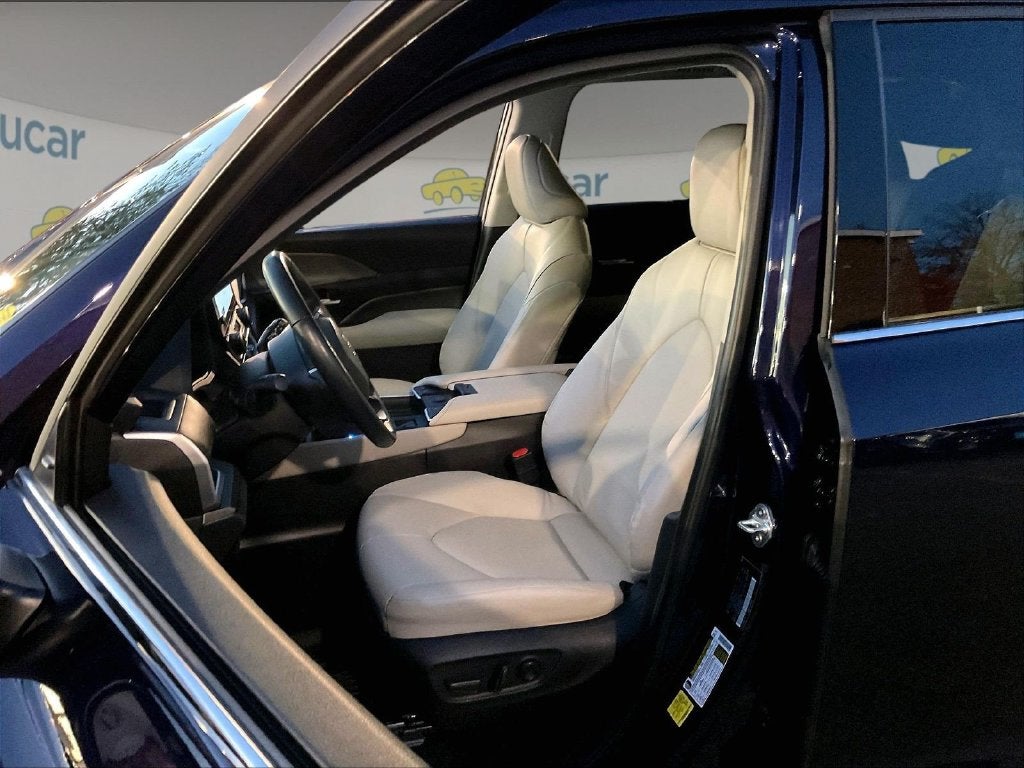2025 Toyota Grand Highlander Hybrid XLE